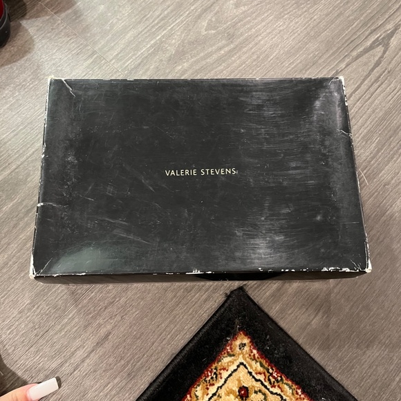 Valerie Stevens Gold Strappy Stilettos - Picture 5 of 5